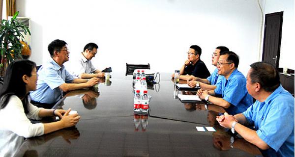 中國(guó)紡織機(jī)械協(xié)會(huì)會(huì)長(zhǎng)王樹田來(lái)公司考察調(diào)研