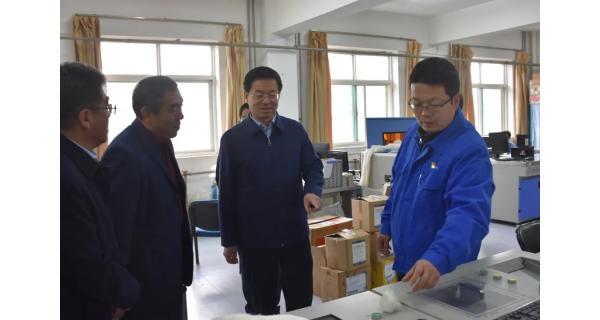 寶雞市委常委、統(tǒng)戰(zhàn)部部長高宏真一行來紡電公司調(diào)研